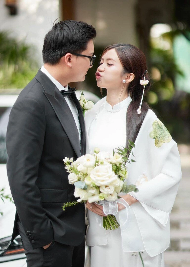anh trai ngọc huyền cứ đóng với ai là người đó lấy chồng hé lộ về ông bố phó hiệu trưởng trường sân khấu - 7