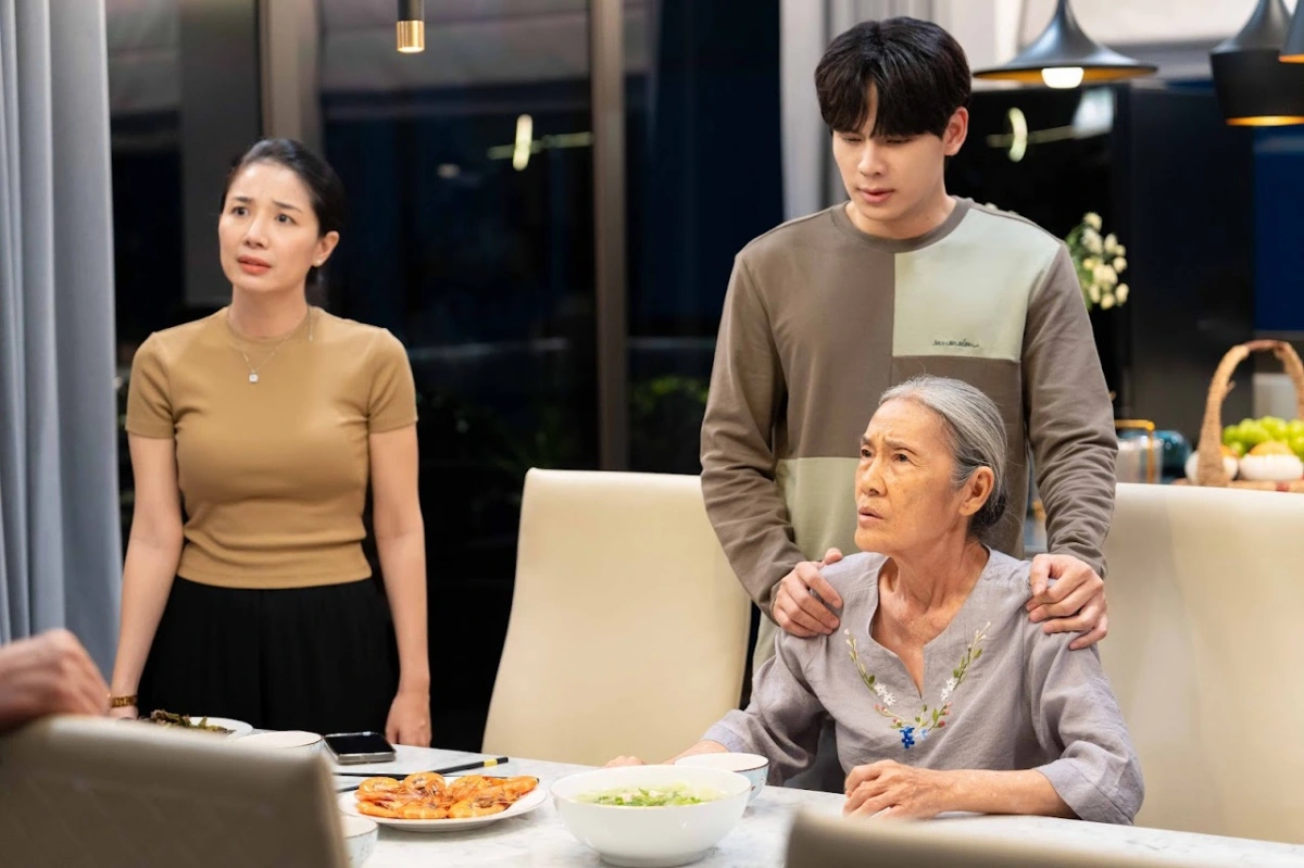 anh trai ngọc huyền cứ đóng với ai là người đó lấy chồng hé lộ về ông bố phó hiệu trưởng trường sân khấu - 11