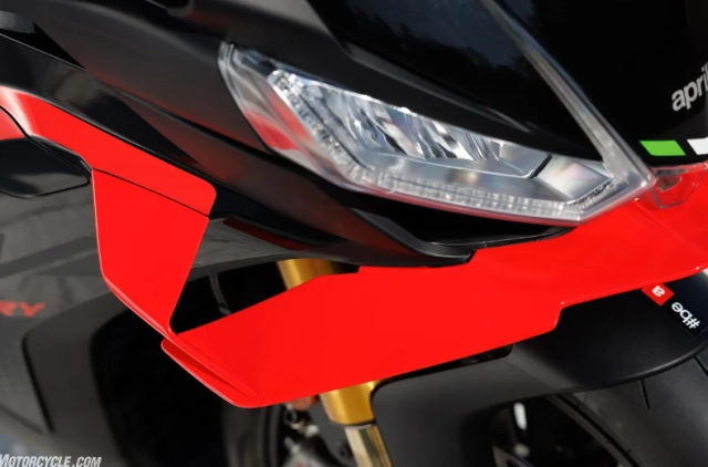 Aprilia rsv4 factory 1100 2026 đỉnh cao sức mạnh và sự tinh tế trên hai bánh xe - 5