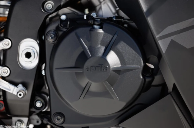 Aprilia rsv4 factory 1100 2026 đỉnh cao sức mạnh và sự tinh tế trên hai bánh xe - 12