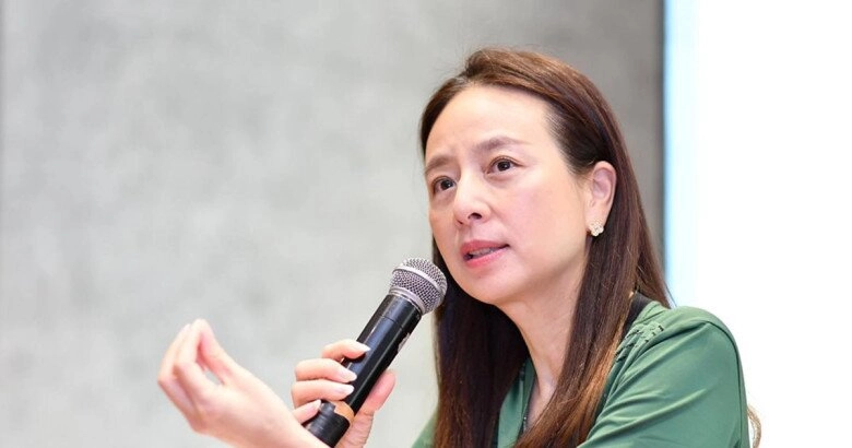 bà đầm thép của bóng đá thái lan ngấp nghé tuổi 60 da vẫn căng mịn đẹp như gái trẻ nhờ cạch mặt 4 loại thực phẩm - 6