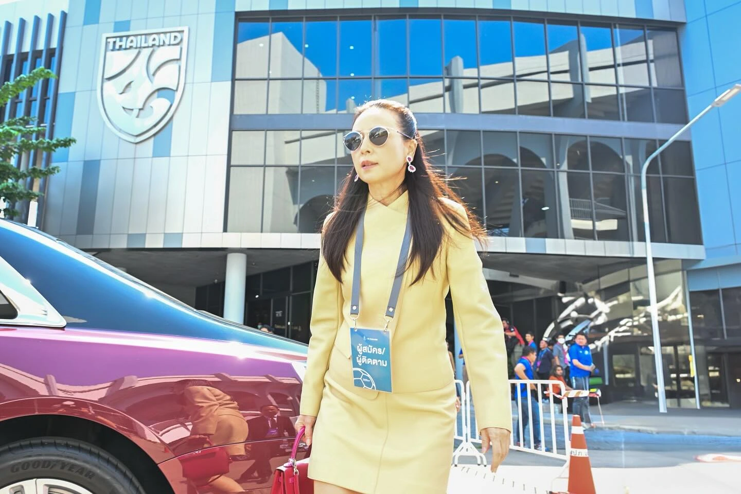 bà đầm thép của bóng đá thái lan ngấp nghé tuổi 60 da vẫn căng mịn đẹp như gái trẻ nhờ cạch mặt 4 loại thực phẩm - 12