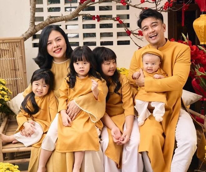 Bà mẹ 4 con vân trang có thời khóa biểu dày đặc mỗi ngày căng thẳng vì lo không đủ thời gian chăm các nhóc tì - 1