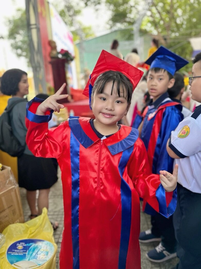 Bà mẹ 4 con vân trang có thời khóa biểu dày đặc mỗi ngày căng thẳng vì lo không đủ thời gian chăm các nhóc tì - 6