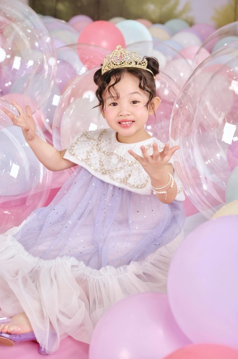 Ba nhóc tì gây chú ý của cường đô la - 8