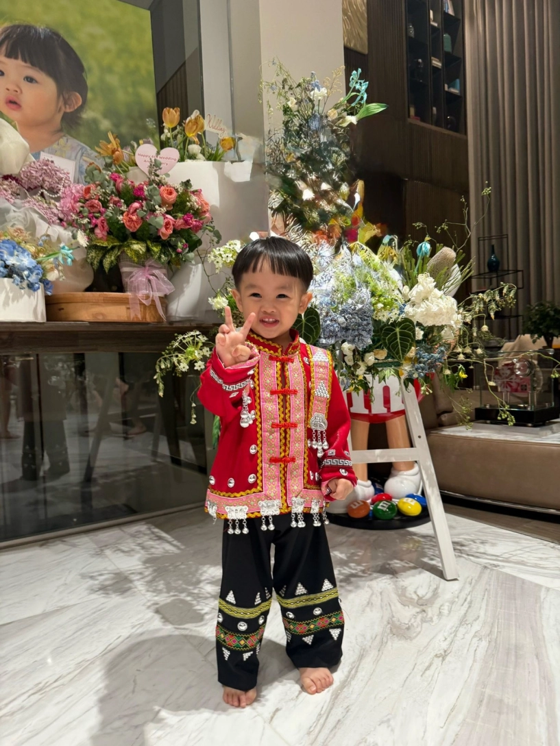 Ba nhóc tì gây chú ý của cường đô la - 12