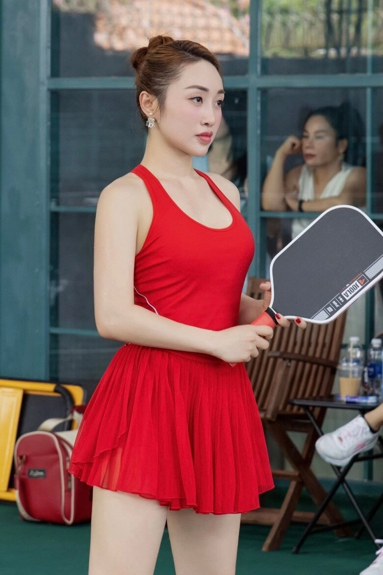 Bà xã chi bảo mê môn thể thao này hơn cả chồng ẵm con theo để độ dáng - 9