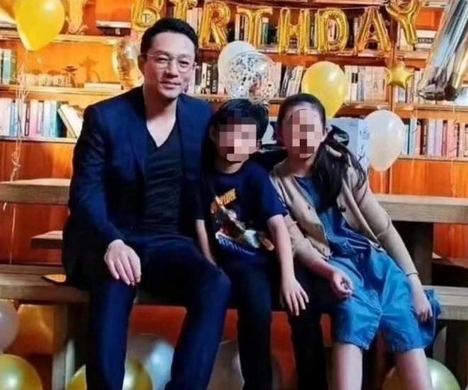 Bằng chứng cho thấy 2 con của từ hy viên sống tốt hơn khi ở với bố ruột uông tiểu phi và mẹ kế - 1