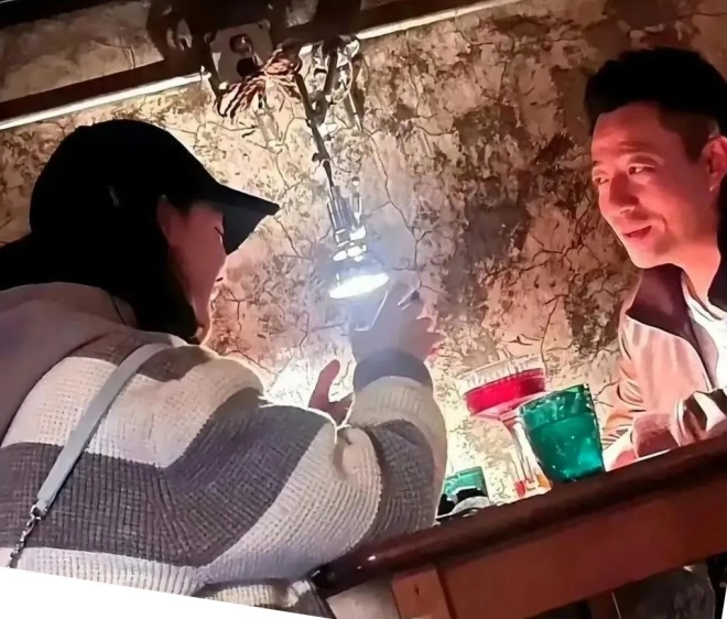 Bằng chứng cho thấy 2 con của từ hy viên sống tốt hơn khi ở với bố ruột uông tiểu phi và mẹ kế - 3
