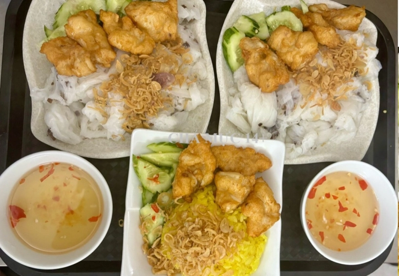 Bánh cuốn chả mực nổi tiếng ngay phố ẩm thực bãi cháy - 3