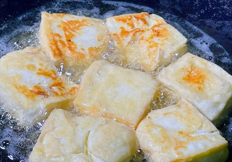 Bảo quản đậu phụ cho thẳng vào tủ lạnh là sai lầm lớn ông chủ bán đậu mách bạn 2 mẹo hay để 10 ngày vẫn tươi nguyên - 7