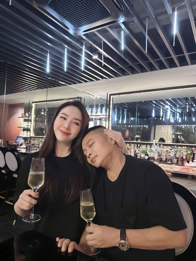 Bảo thy mê một điểm của chồng sau 8 năm cưới đại gia phan lĩnh từng bị chê ngoại hình nay nhận nhiều lời khen - 5
