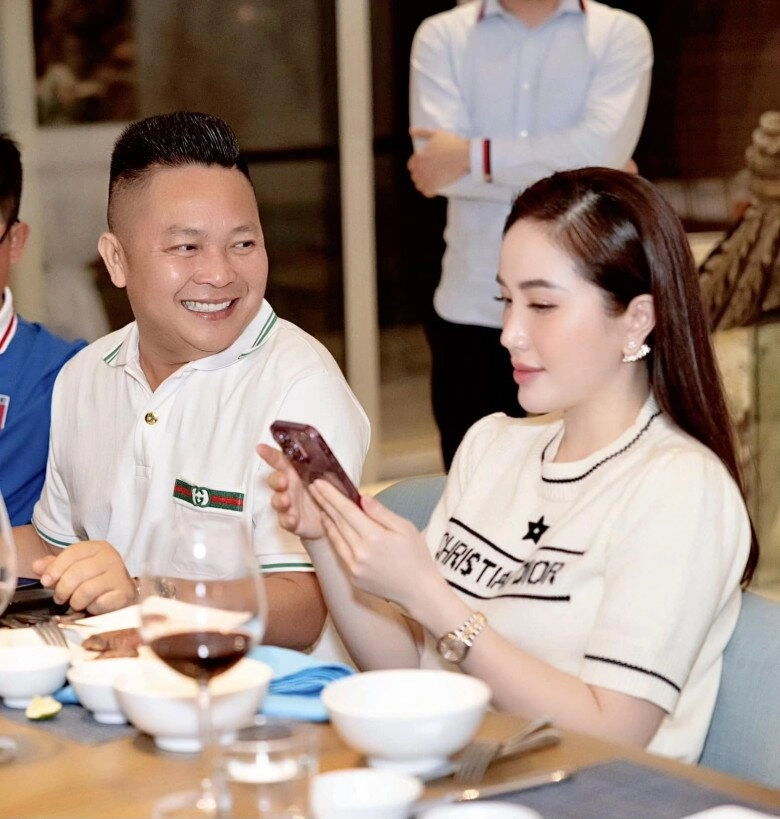 Bảo thy mê một điểm của chồng sau 8 năm cưới đại gia phan lĩnh từng bị chê ngoại hình nay nhận nhiều lời khen - 6