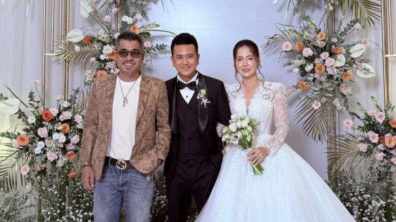 bé an hùng thuận rước vợ đẹp về dinh cường đô la đến chúc mừng cò phùng ngọc giản dị đi ăn cưới bạn thân - 5