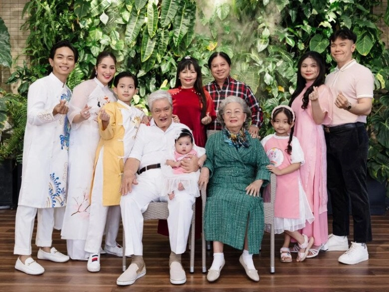 Khánh thi bật khóc vì món quà của phan hiển hưởng trái ngọt từ ngày có danh phận được bố chồng khoe khắp nơi - 10