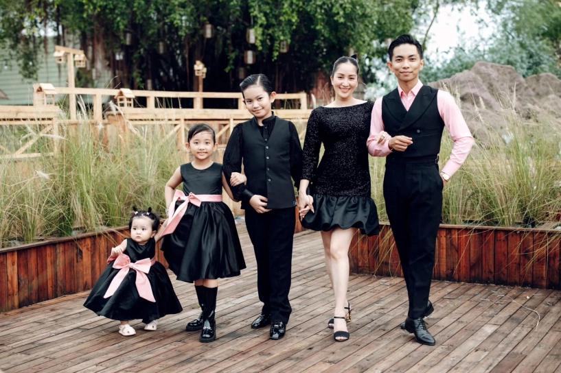 Con gái khánh thi nối bước anh trai kubi thành đương kim vô địch dancesport cả nhà tháp tùng vì lo ái nữ bỏ thi - 12