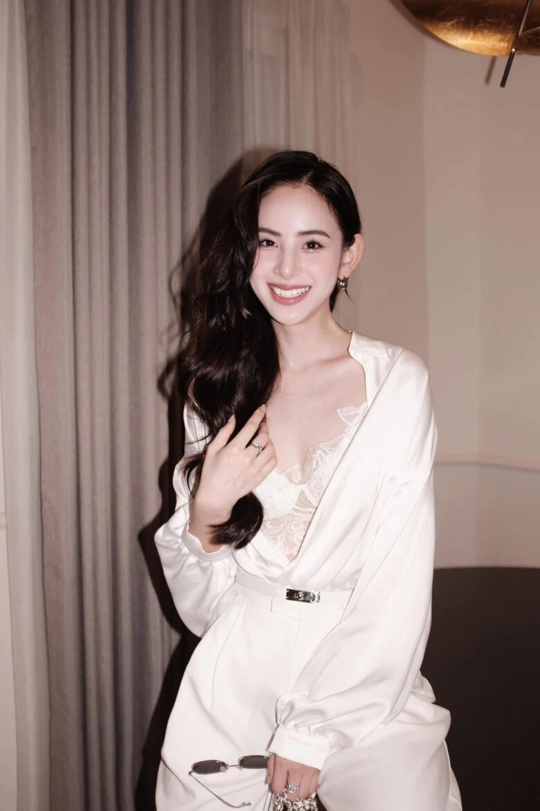 Bí quyết giữ eo con kiến cùng nụ cười toả nắng triệu view của 2 cô dâu hào môn mới tinh vbiz - 5