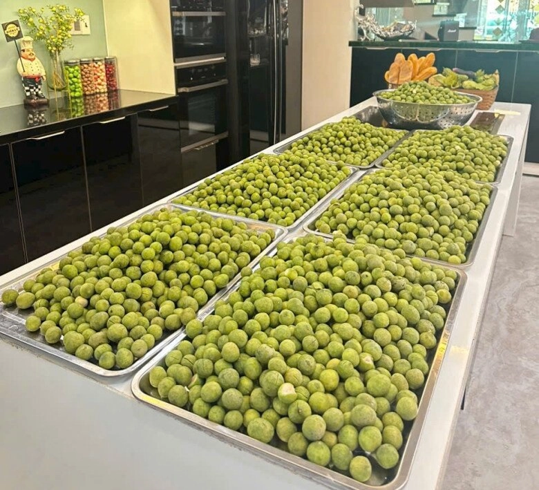 Bí quyết làm sấu ngâm đường ngon bất bại của chị gái xứ nghệ - 3