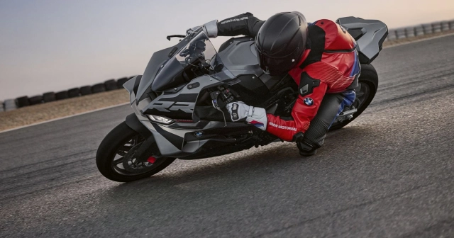 Bmw s1000rr - biểu tượng siêu mô tô chạm mốc 1000 chiếc tại ấn độ - 1