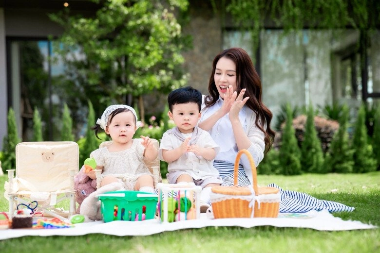 Bố chồng của sam tặng quà cho 2 cháu nội song sinh nàng dâu việt được lòng gia đình bên hàn - 5