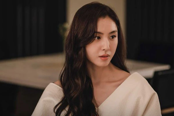 Bố chồng mang gà ở quê lên thăm cháu nội ốm con dâu chê đem cho hết đọc tin nhắn ông để lại cô đứng không vững - 2