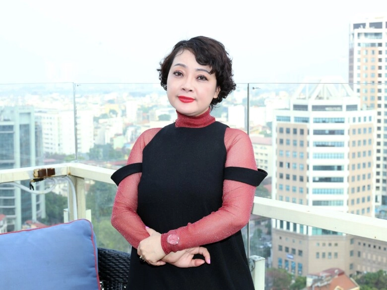 bông hậu làng hài ròng rã 15 năm để chữa bệnh không con u60 vẫn quyết đi ngược lại lời trăn trối của chồng - 8