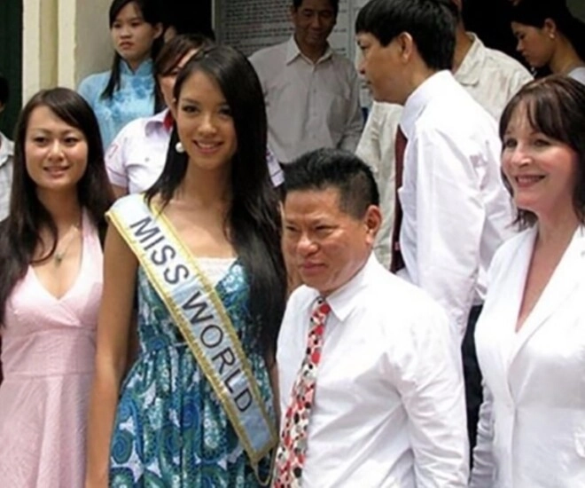 Bóng hồng bí ẩn đi qua đời tỷ phú hoàng kiều từ chối đại gia nghìn tỷ giàu kếch xù nhưng quyết không thuê giúp việc - 1