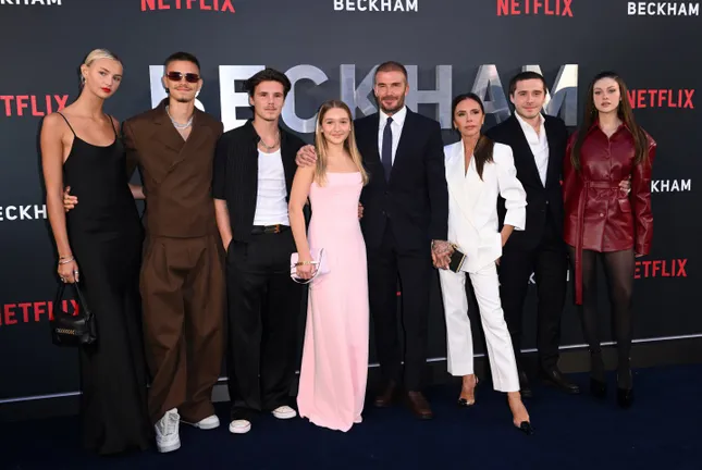 Brooklyn beckham cắt đứt quan hệ với hai em trai - 1