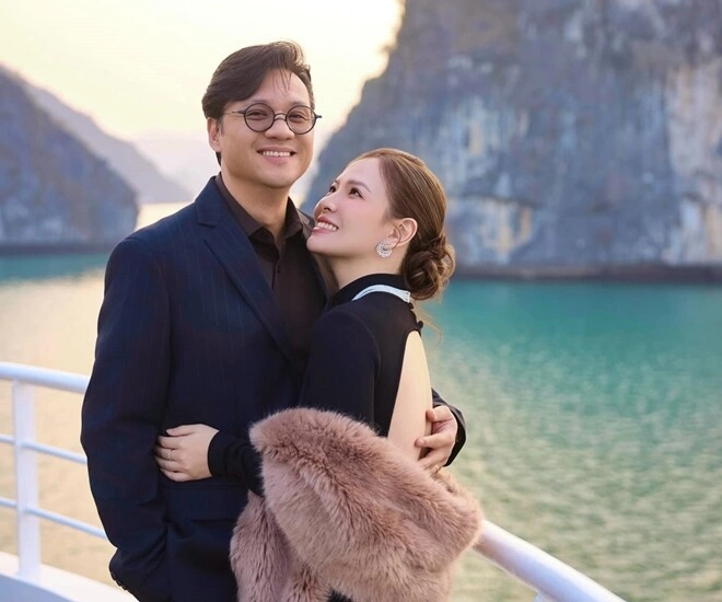 Btv đan lê mê chồng vì đẹp trai quen 25 năm vẫn nhìn tình đầu với ánh mắt say đắm - 1
