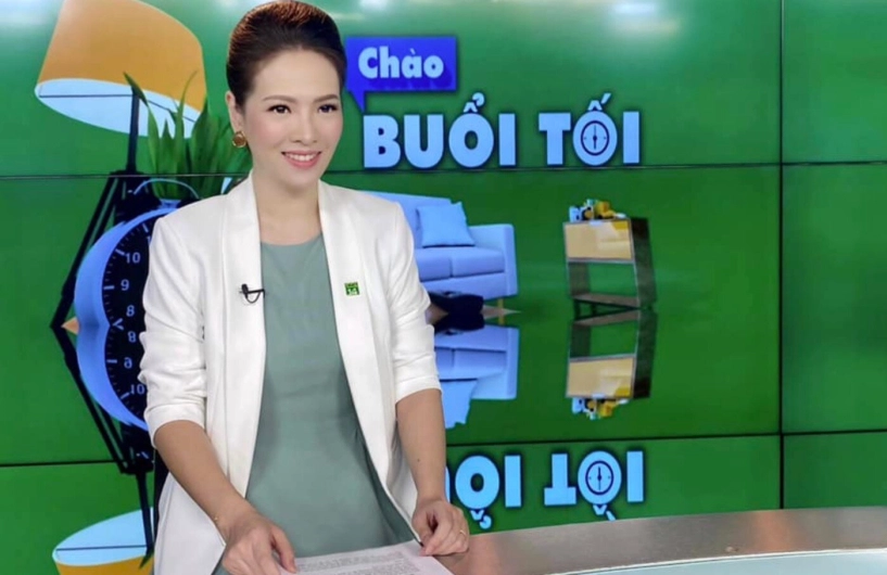 Btv đan lê sau 1 tháng nhà đài đóng cửa du lịch sang chảnh chồng đạo diễn quỳ gối mừng 14 năm đám cưới ngà - 13