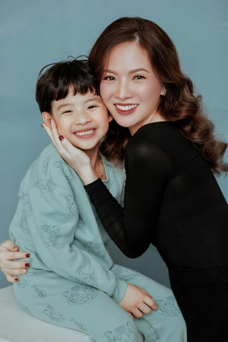 Btv đan lê thông báo làm mẹ lần nữa nói 2 con trai sinh với chồng đạo diễn nay bướng bỉnh khó đoán - 8