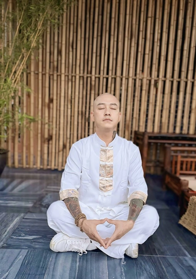 Ca sĩ tuấn hưng quy y - 1