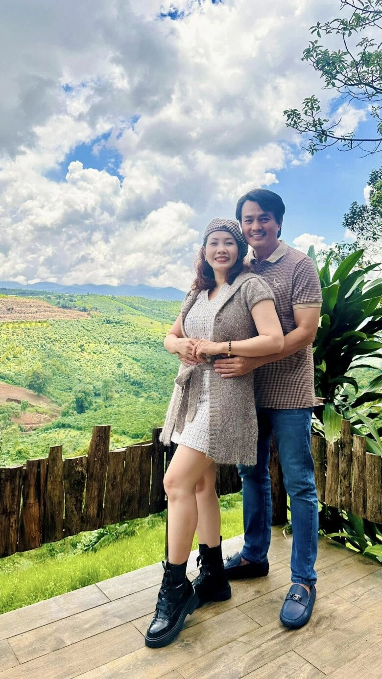 Cao minh đạt hạnh phúc chăm vợ đẹp mang thai con đầu lòng hồi hộp lo lắng mong con đến bên mình - 3