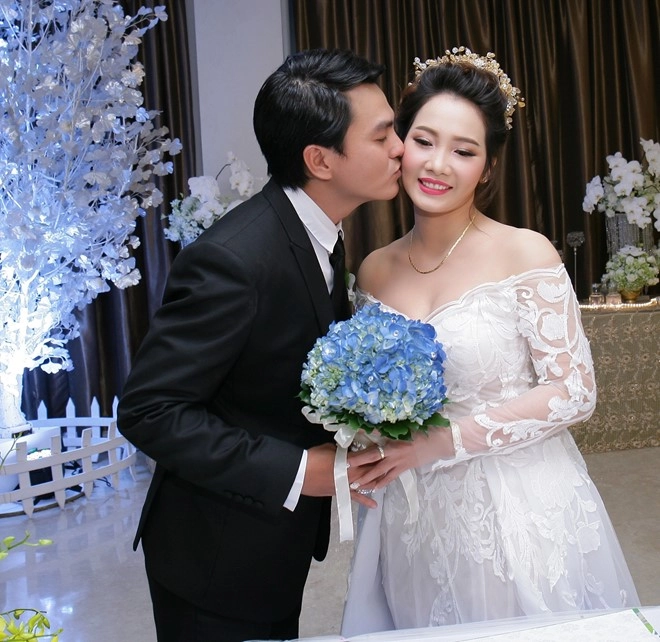 Cao minh đạt hạnh phúc chăm vợ đẹp mang thai con đầu lòng hồi hộp lo lắng mong con đến bên mình - 5