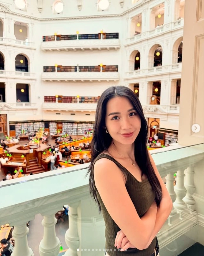 Cặp chị em hot girl lào gốc việt từng đình đám giờ ra sao - 10