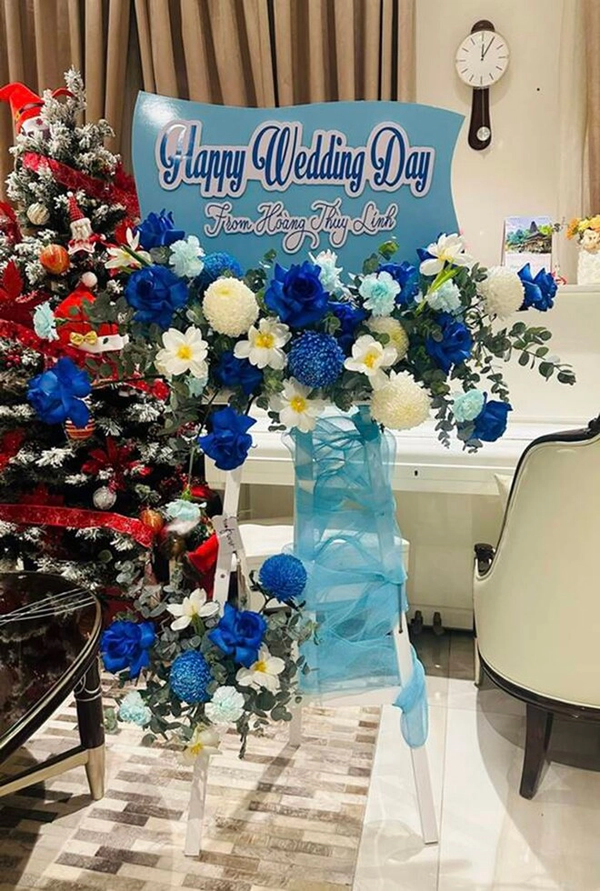 Cặp chị em vàng anh sau 20 năm vân hugo làm mẹ của 4 đứa trẻ hoàng thùy linh kín như bưng chuyện có con - 5