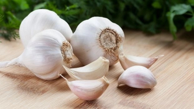 Câu chuyện củ tỏi trừ tà trong tháng 7 cô hồn và cách dùng tỏi chuẩn phong thủy - 1