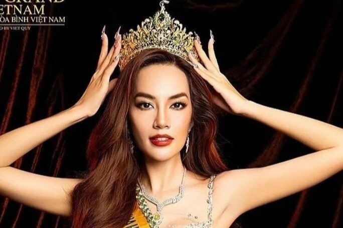 Chân dung cô gái thi nhiều cuộc thi nhất nhì showbiz bị một đàn chị danh tiếng cảnh cáo thẳng mặt - 1