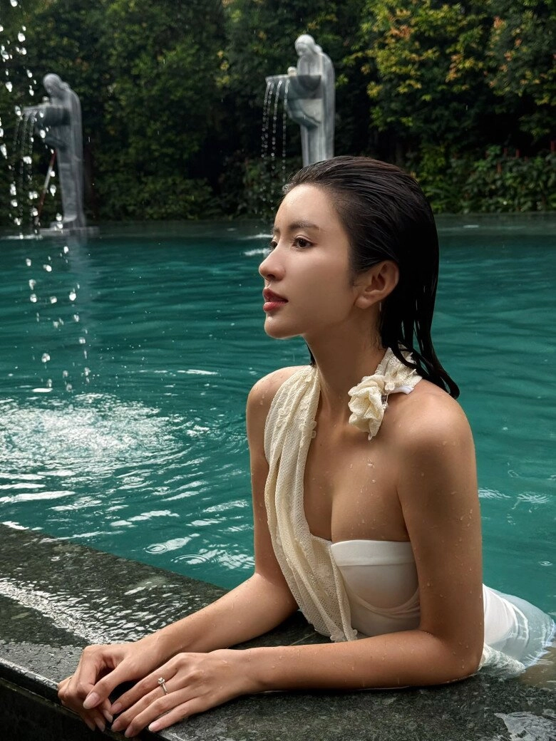 Cháu dâu nsưt chí trung gây thương nhớ với loạt ảnh diện bikini khoe vòng 1 tràn viền - 3