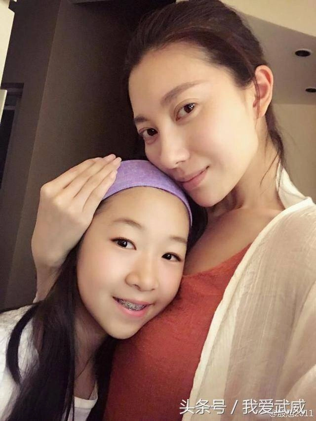 Cháu gái chương tử di 14 tuổi đã cao 1m70 nhan sắc tuổi 19 sánh ngang với người cô là quốc bảo nhan sắc - 9