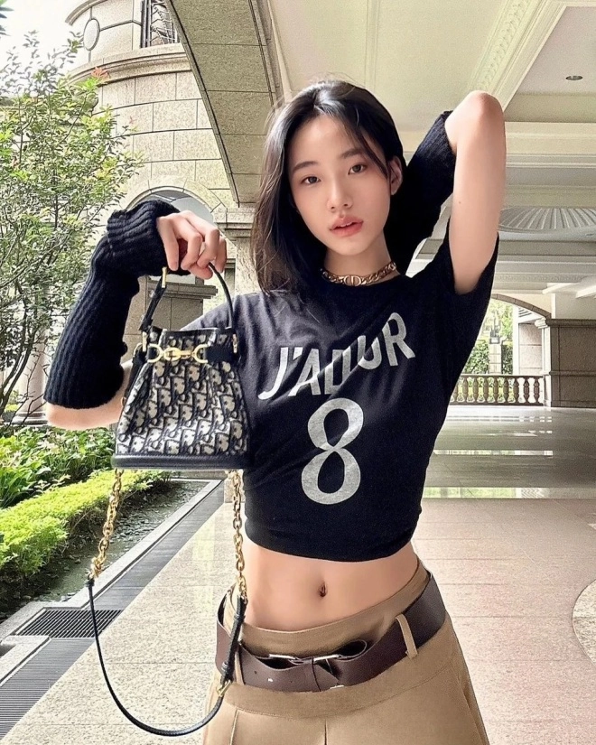 Cháu gái từ hy viên bị chỉ trích khi nhà có tang nhan sắc dậy thì cực phẩm phong cách nữ tính hệt bác ruột - 3