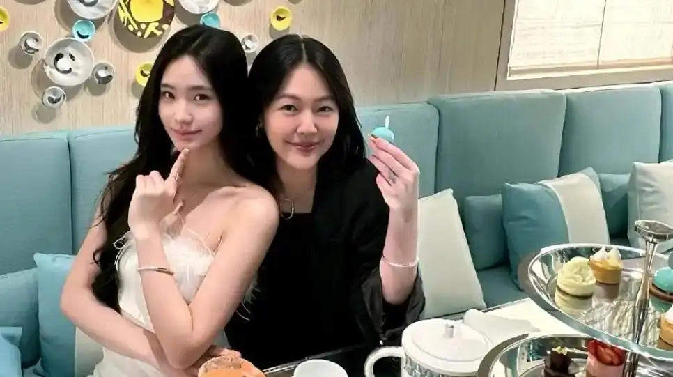 Cháu gái từ hy viên gây sốt vì có ngoại hình giống hệt nữ minh tinh hơn cả mẹ ruột nhan sắc 18 tuổi nở rộ - 7