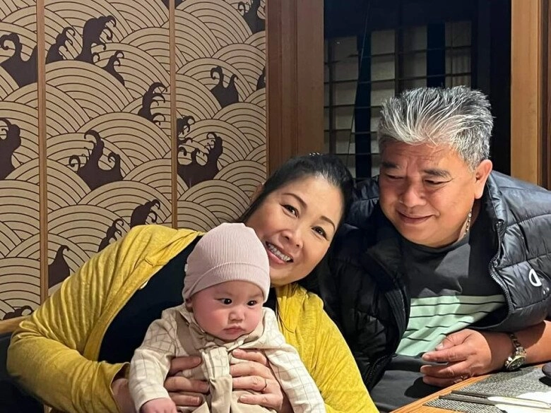 Cháu ngoại nsnd hồng vân lớn lên ở mỹ đẹp như búp bê mắt to hệt lai tây bảo sao cả nhà mê mẩn - 9