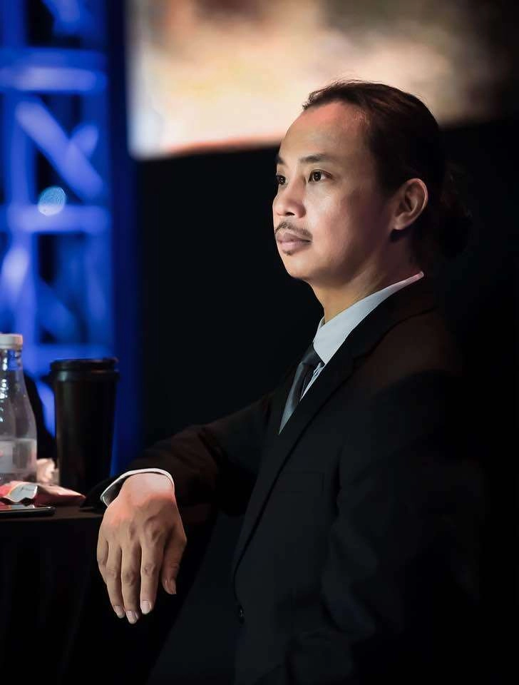 Chí anh khoe mái ấm đủ nếp đủ tẻ với bà xã kém 20 tuổi 2 con như bản sao thu nhỏ của bố mẹ - 2