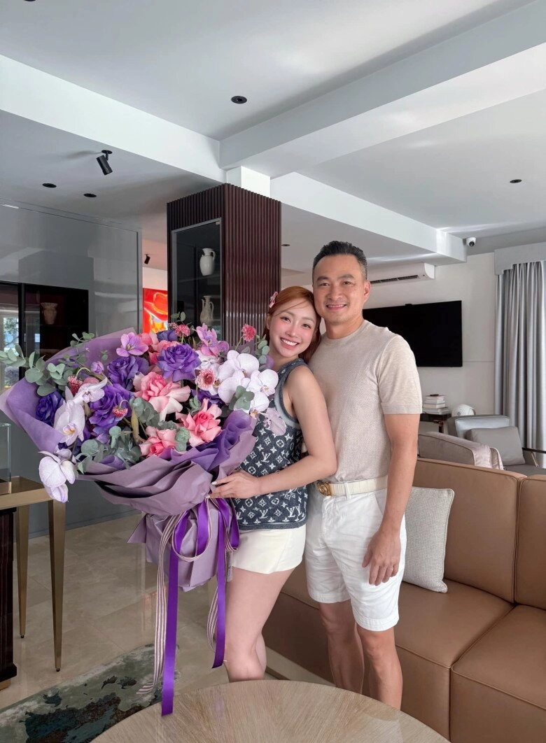 Chi bảo giảm cân ầm ầm để đi du lịch với lý thùy chang cặp đôi chênh 16 tuổi ôm ấp tình cảm ở nhật bản - 10