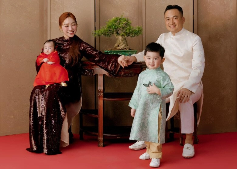 Chi bảo hóa bố bỉm sữa ở nhà chăm con khi vợ đi ấn độ ái nữ được khen con gái giống cha giàu 3 họ - 4