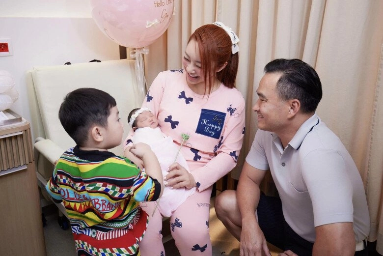 Chi bảo mời nửa showbiz việt đến tiệc đầy tháng rình rang của ái nữ khách mời đi tiền mừng gần 1 tỷ - 10