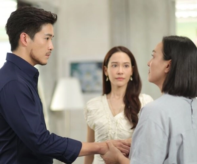 Chị chồng thất nghiệp đưa cả nhà sang ở nhờ tôi giả vờ ốm nằm viện tuần sau nhận tin nhắn mà sững sờ - 1