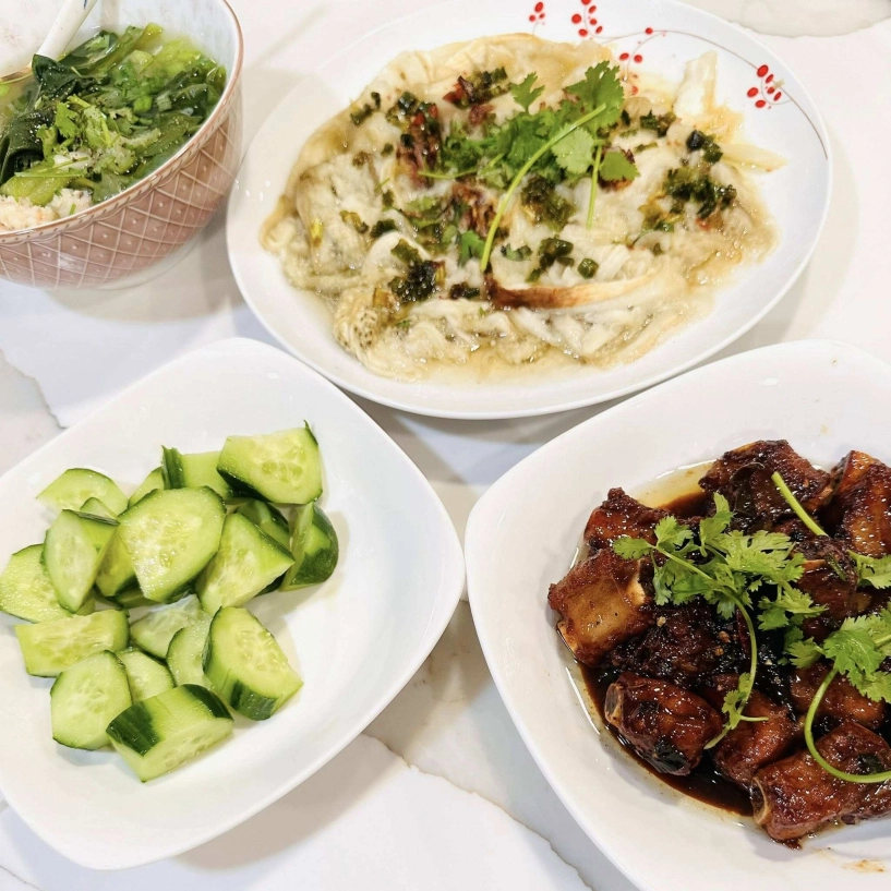 chị đẹp lấy chồng giàu ở mỹ trên sân khấu nóng bỏng hết cỡ hóa ra ngoài đời là vợ đảm khéo nấu ăn - 2