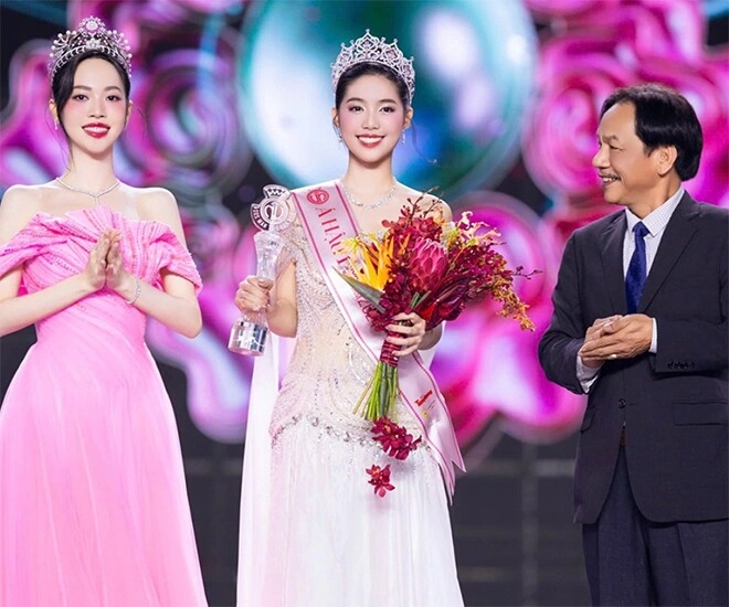 Chị gái á hậu việt nam đầu tiên là quân nhân một nét đẹp sao y bản chính với em gái chứng tỏ nhà có gen xịn - 1